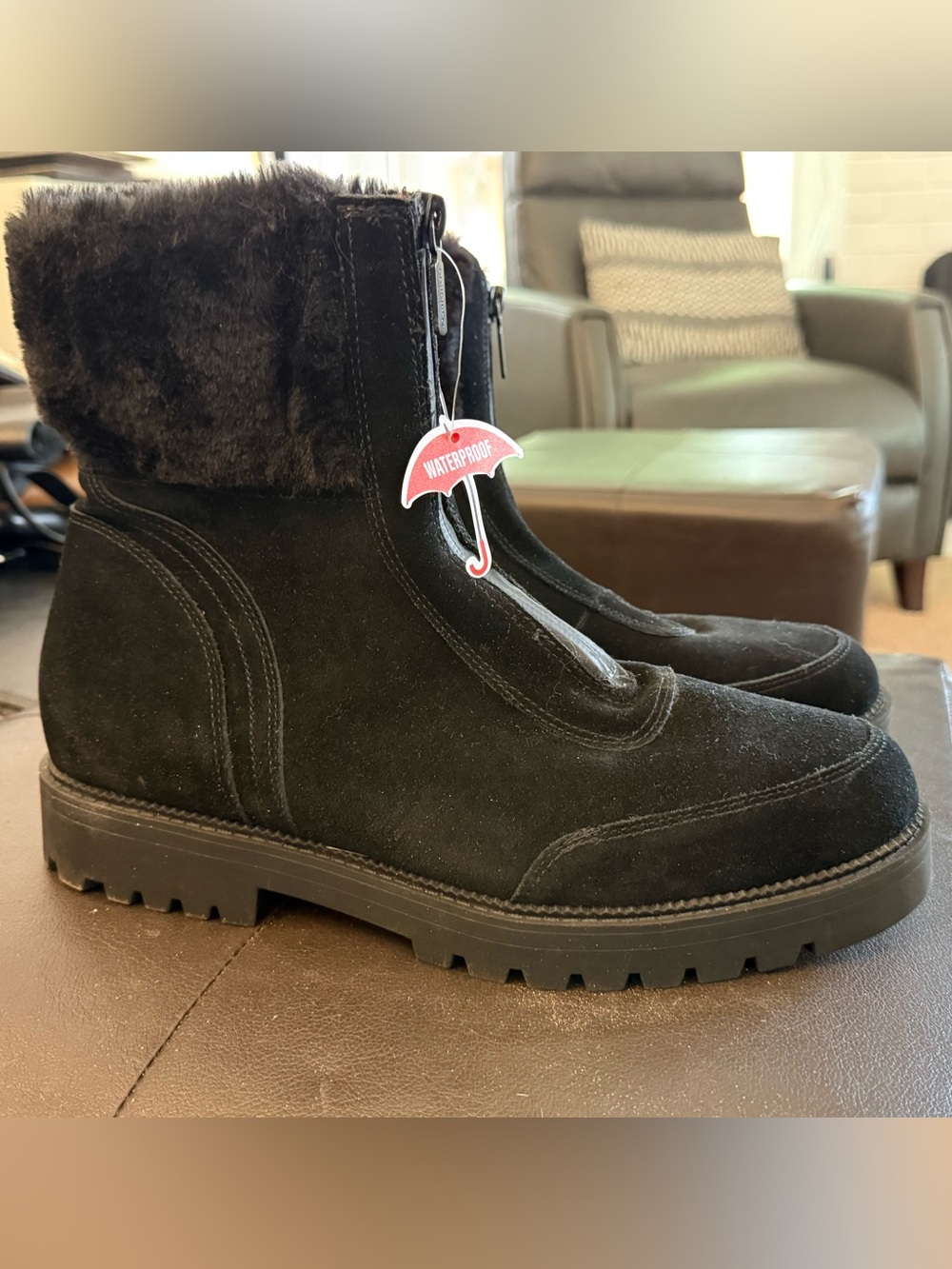 New! W’s 11 Blondo Waterproof Black Suede Winter Boots w faux first